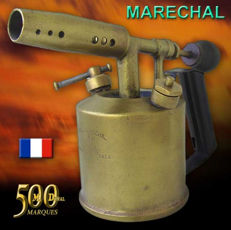 261 - MARECHAL (FR) : Une copie de LB, sauf pour le logo arborant un fameux trois-mâts, fin comme un oiseau...